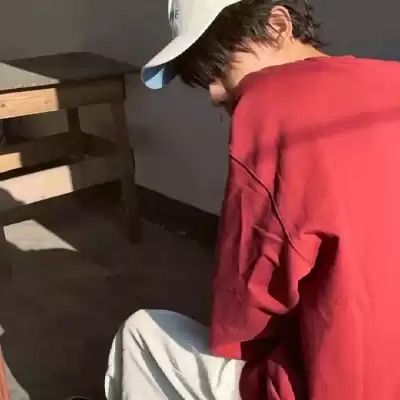 钟由希